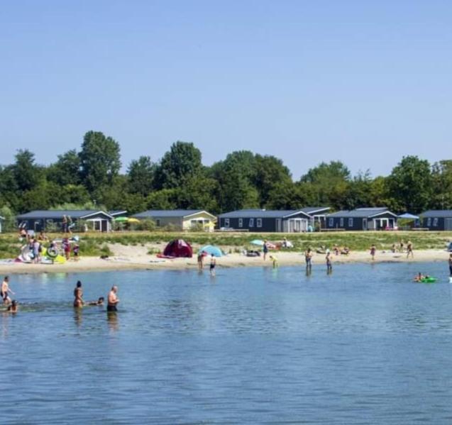 Bj Chalets - De Rug 3 - Vakantiepark Lauwersoog - Luxe Chalet Met Vaatwasser En Inloopkast! Vroege Incheck! Met Airco! Exteriör bild
